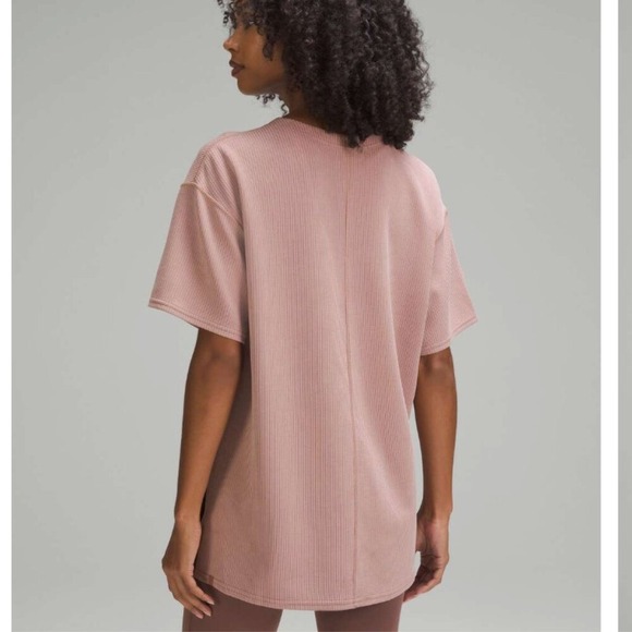 Lululemon Ribbed Softstreme Relaxed-Fit T-Shirt‎ Twilight Rose size 4 - Picture 3 of 8